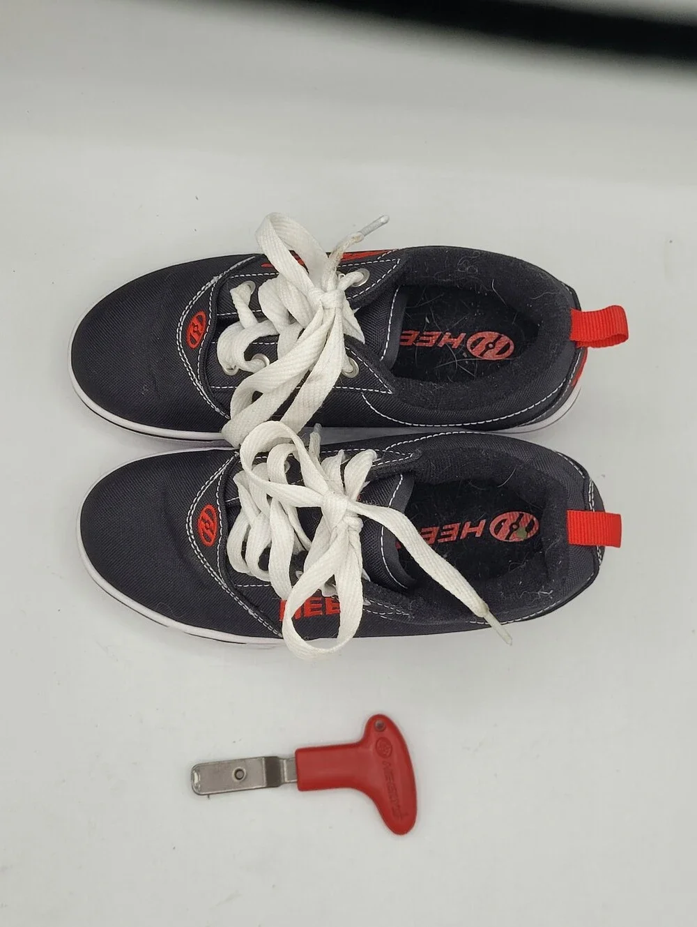 Heelys Skater Shoes Size 1 In Youth